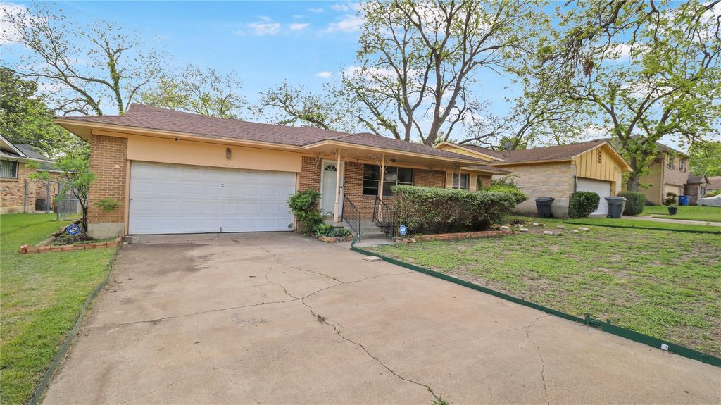 Photo of 4926 Rand Avenue, Dallas, TX 75216 (MLS # 68145995)