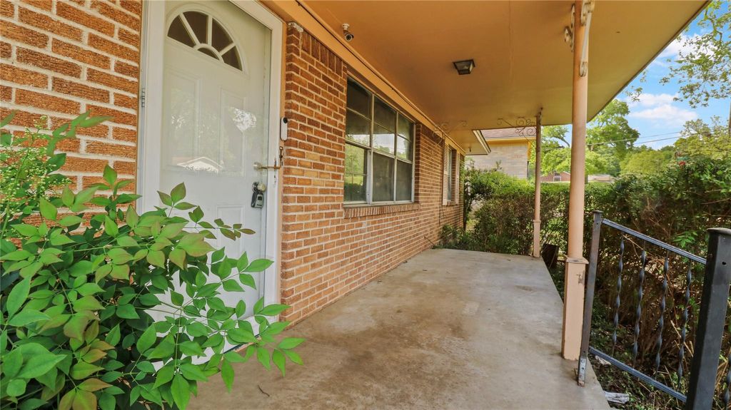 Photo of 4926 Rand Avenue, Dallas, TX 75216 (MLS # 68145995)