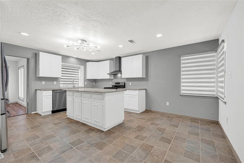 Photo of 705 Holly Springs Court, Conroe, TX 77302 (MLS # 88048023)