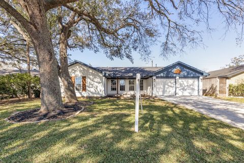 Photo of 10406 Willowisp Drive, Houston, TX 77035 (MLS # 97038995)