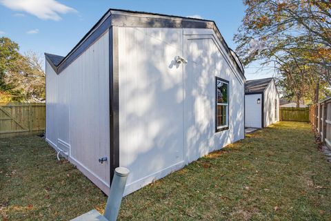 Tiny photo for 6207 Rollingbrook Drive, Houston, TX 77096 (MLS # 40963100)