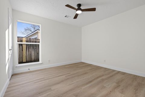 Tiny photo for 6207 Rollingbrook Drive, Houston, TX 77096 (MLS # 40963100)