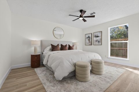 Tiny photo for 6207 Rollingbrook Drive, Houston, TX 77096 (MLS # 40963100)