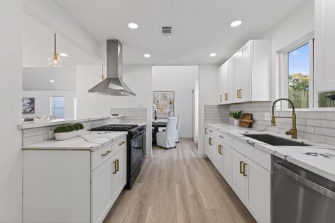 Tiny photo for 6207 Rollingbrook Drive, Houston, TX 77096 (MLS # 40963100)