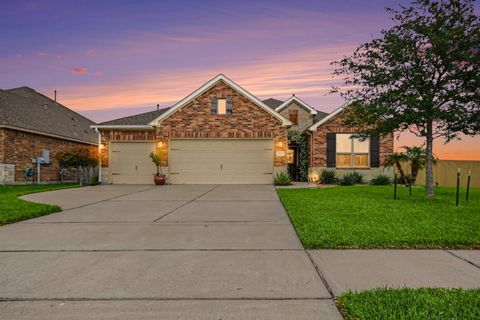 Photo of 902 White Willow Drive, Texas City, TX 77590 (MLS # 94226887)
