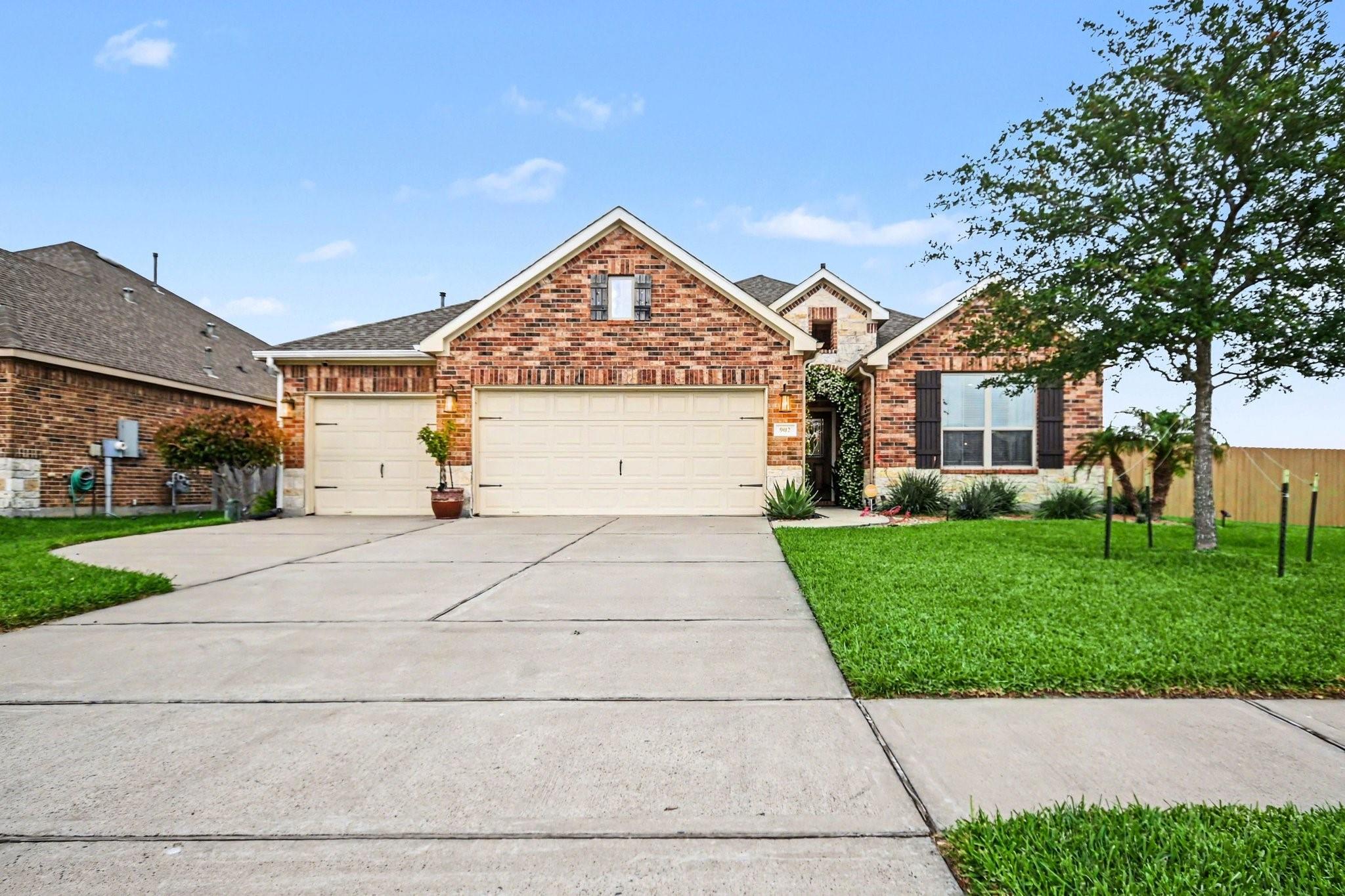 902 White Willow Drive