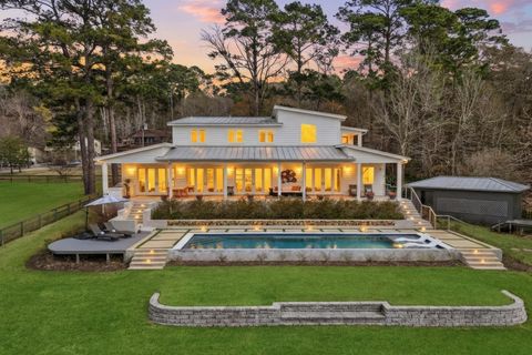 318 Little Dove Livingston TX 77351