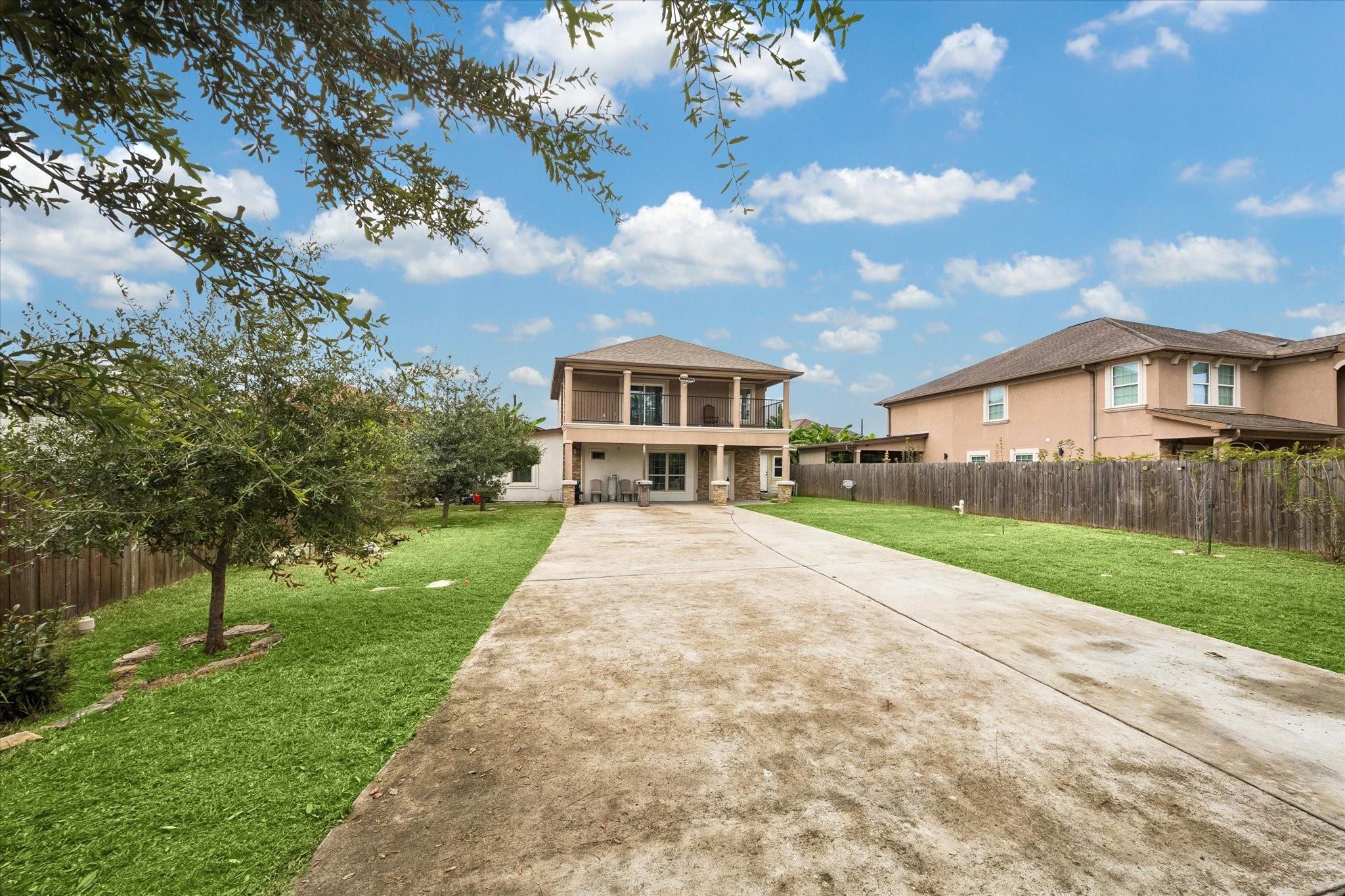4414 Ivy Lane