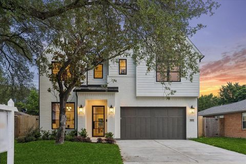 Photo of 1527 Thornton Road, Houston, TX 77018 (MLS # 80302299)