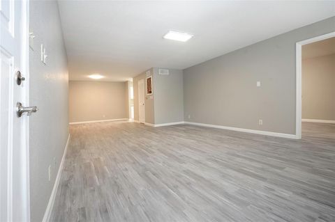 Photo of 9700 Leawood Boulevard #2110, Houston, TX 77099 (MLS # 7591118)