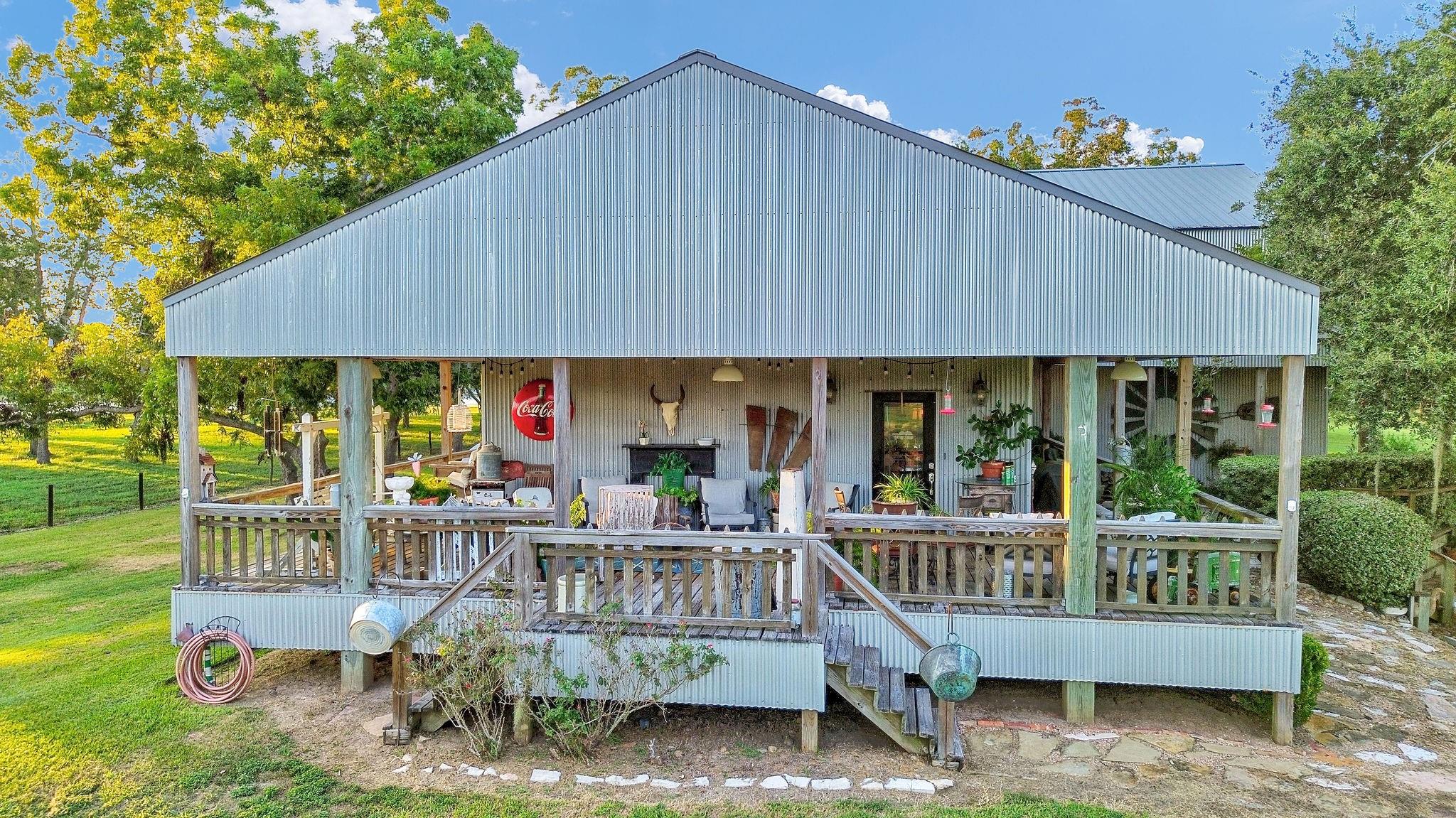 817 County Road 432