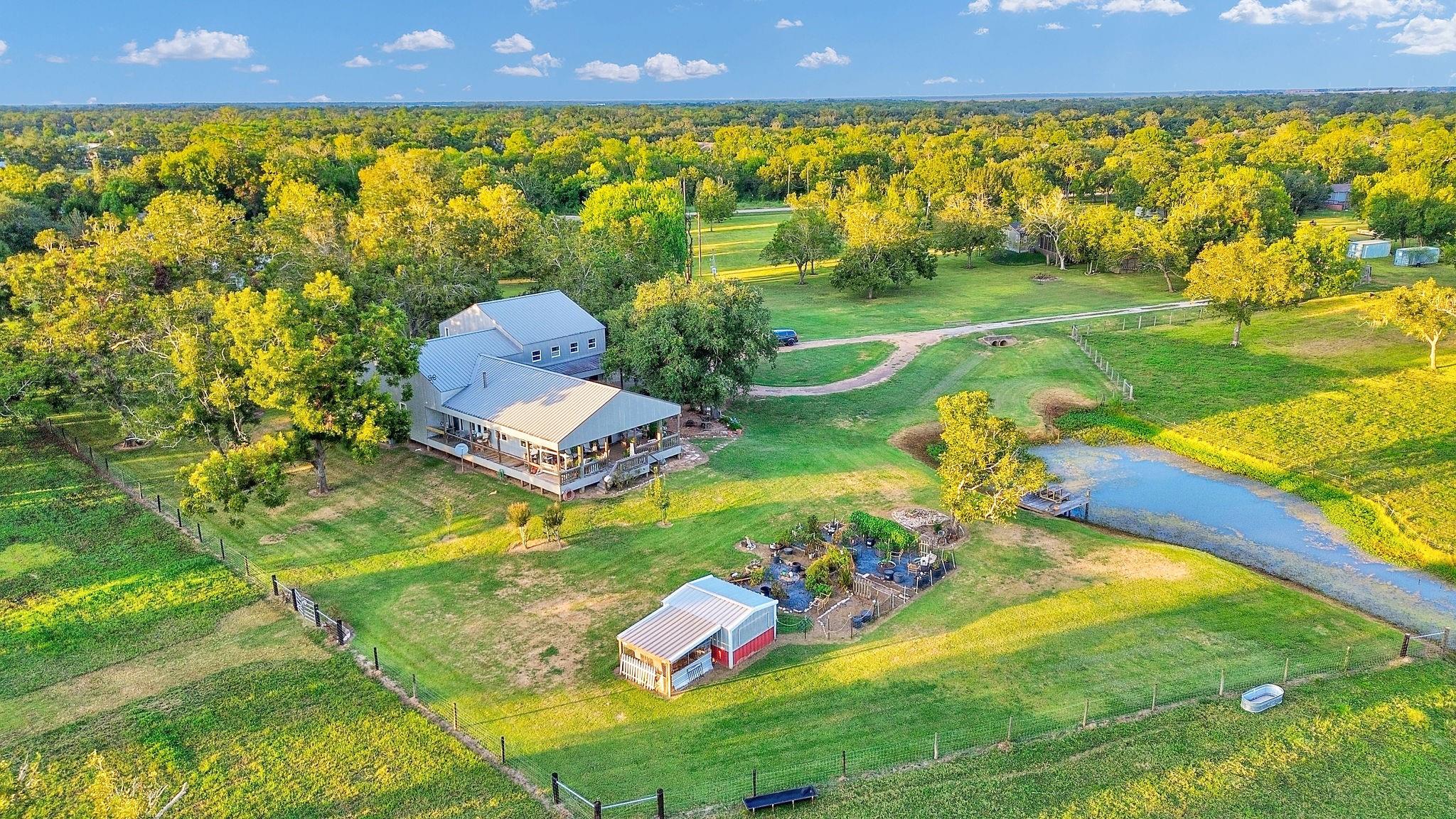 817 County Road 432