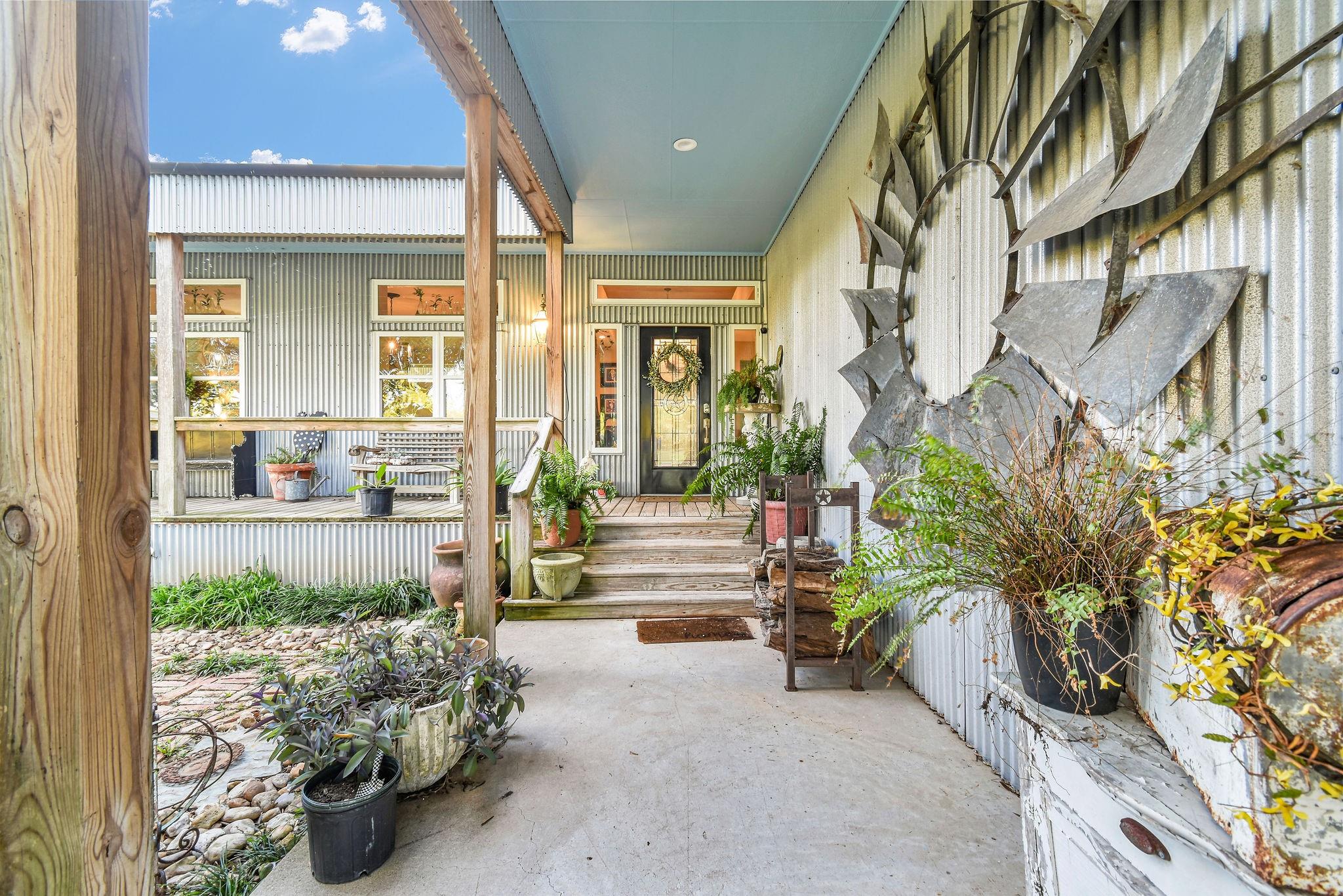 817 County Road 432