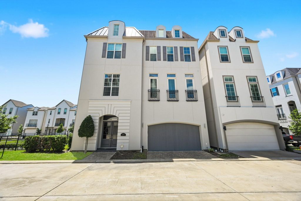 Photo of 11119 Savannah Oaks Lane, Houston, TX 77043 (MLS # 14149421)