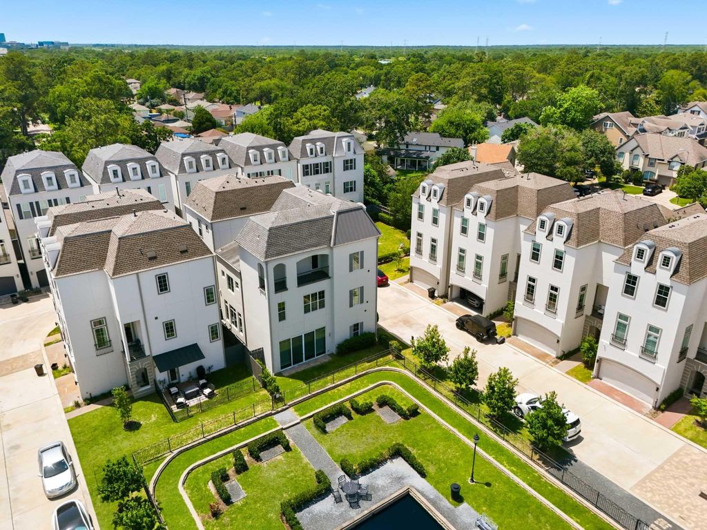 Photo of 11119 Savannah Oaks Lane, Houston, TX 77043 (MLS # 14149421)