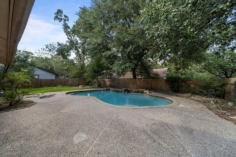Photo of 2147 Lone Rock Drive, Houston, TX 77339 (MLS # 22202513)