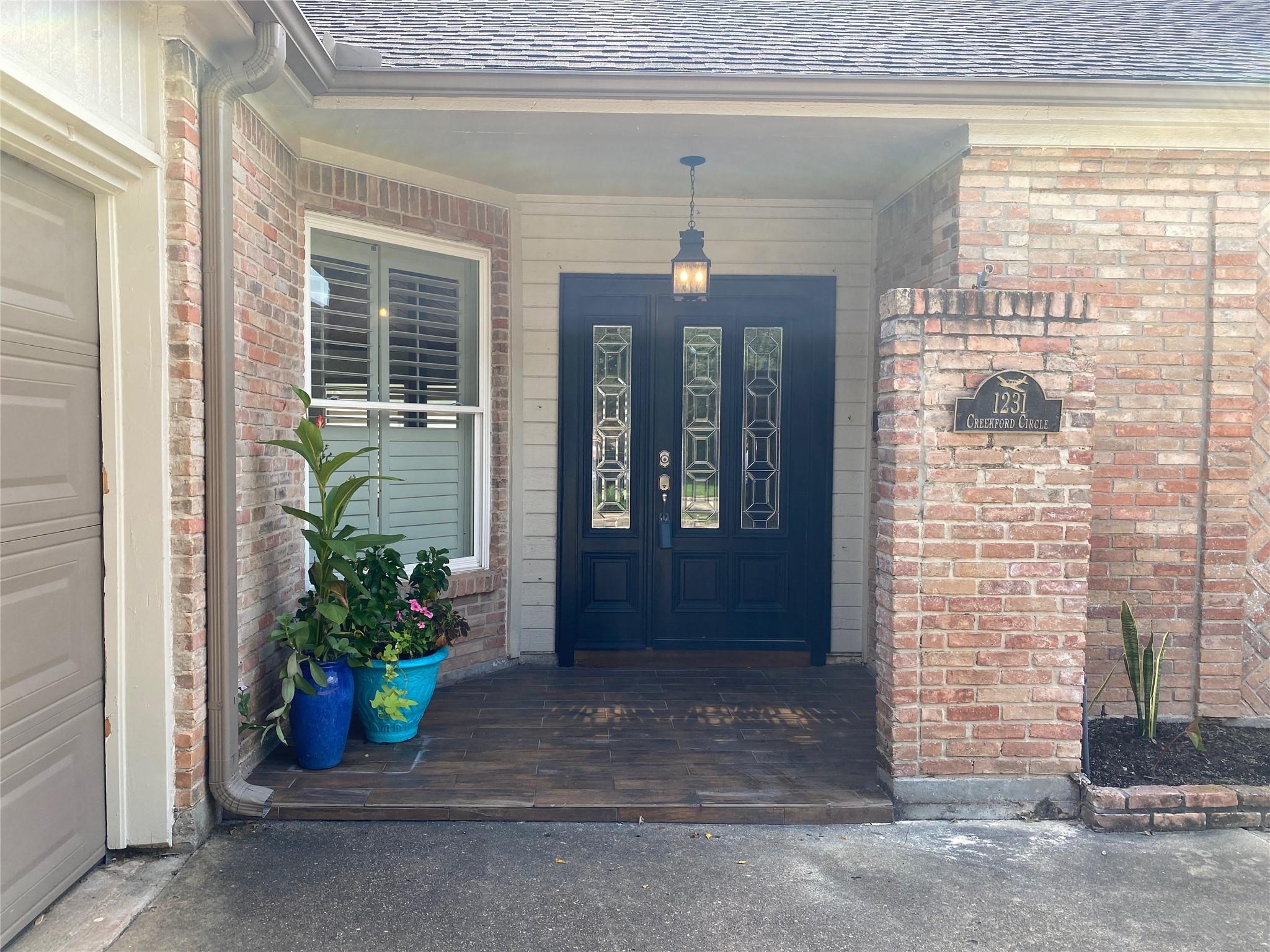 1231 Creekford Circle