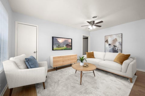 Photo of 4326 Akard Street, Houston, TX 77047 (MLS # 20728407)