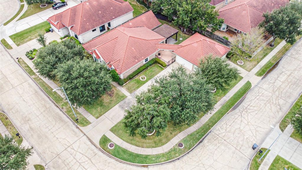 Photo of 115 Cherry Hills Drive, Jersey Village, TX 77064 (MLS # 94686537)