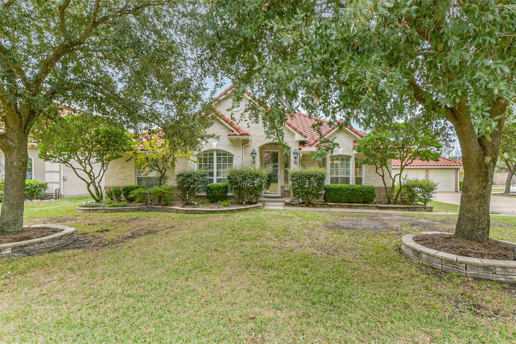Photo of 115 Cherry Hills Drive, Jersey Village, TX 77064 (MLS # 94686537)