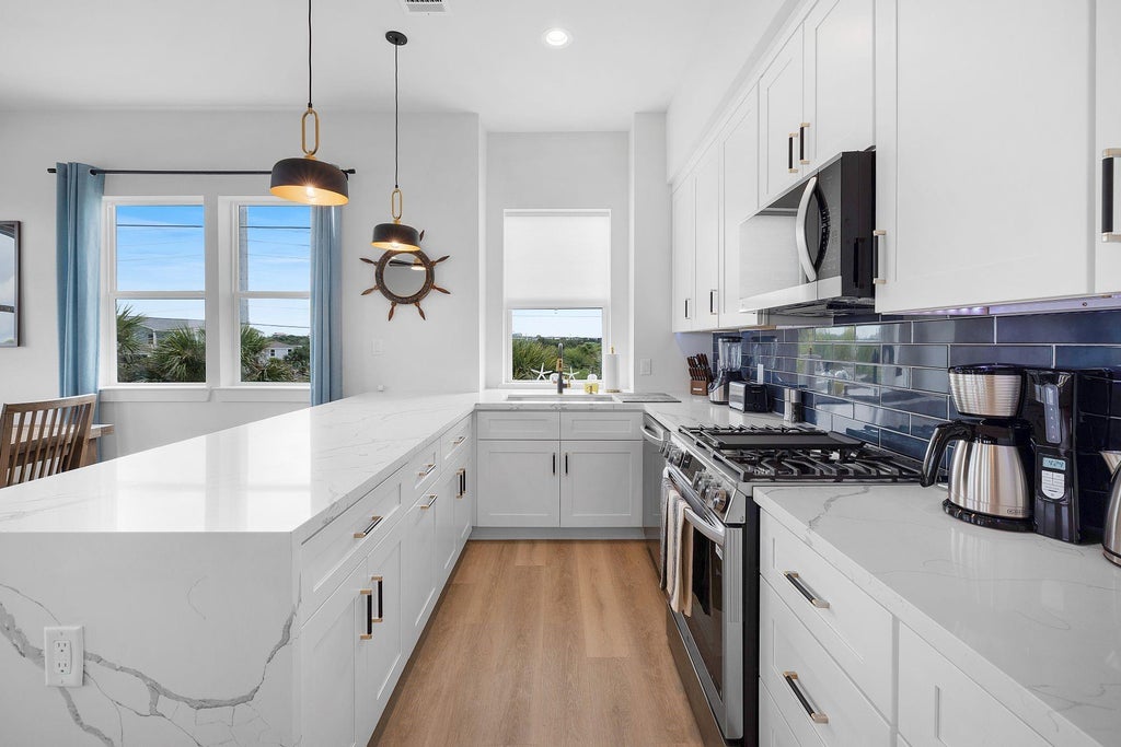 Photo of 3626 Niko Ct CT, Galveston, TX 77554 (MLS # 57044395)