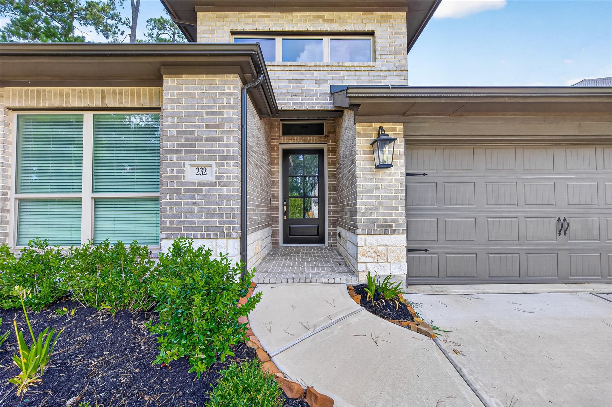 232 W Netleaf Court