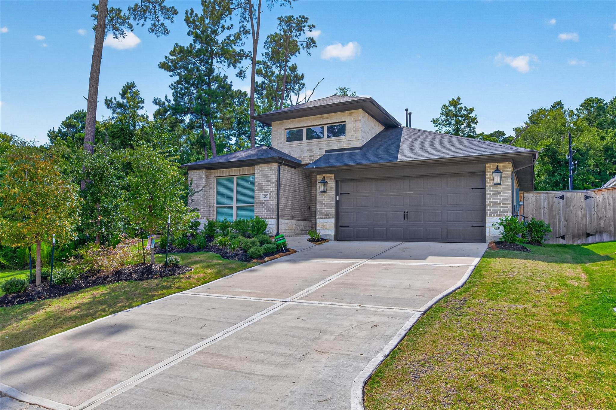 232 W Netleaf Court