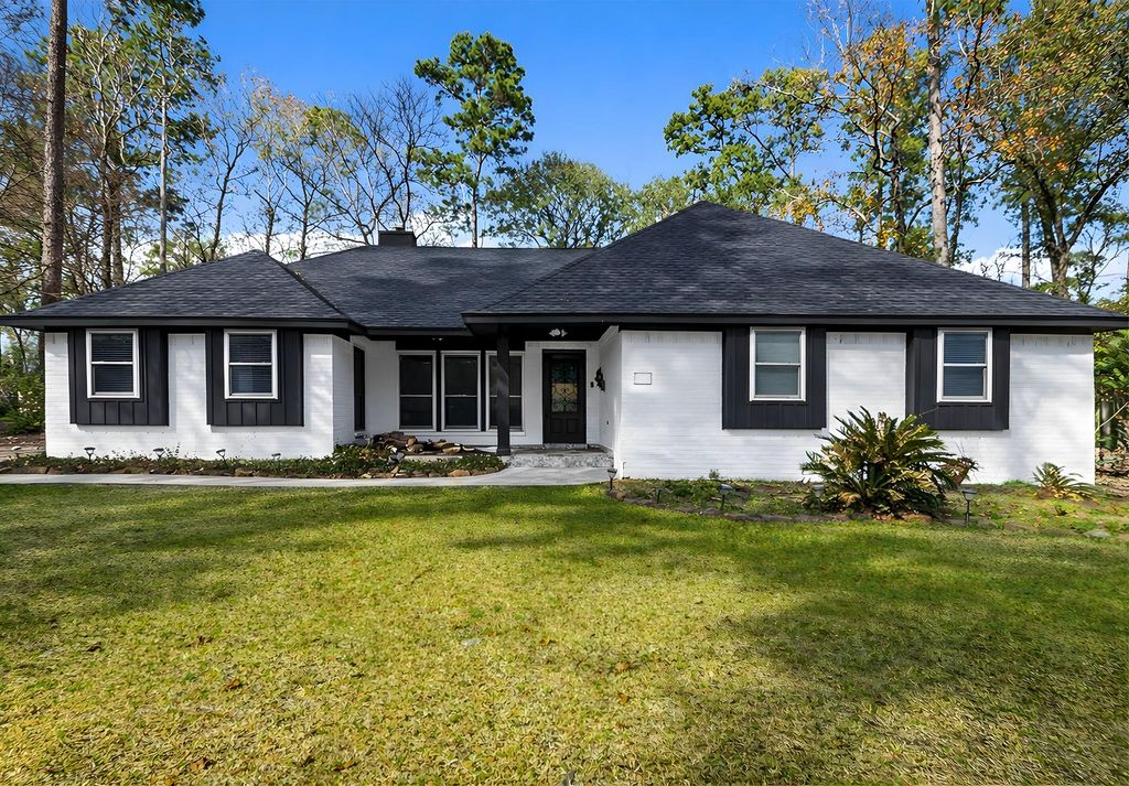 Photo of 127 Sagewood Dr Drive, Spring, TX 77386 (MLS # 66870185)