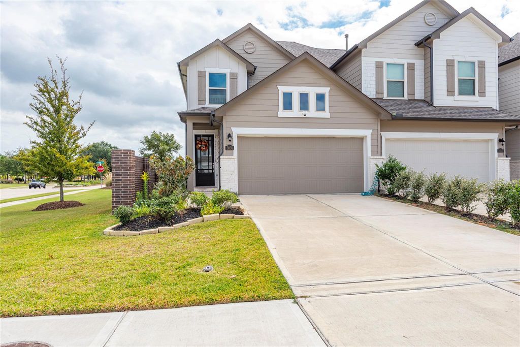 Photo of 5605 Hyde Park Drive, Pasadena, TX 77505 (MLS # 63969708)