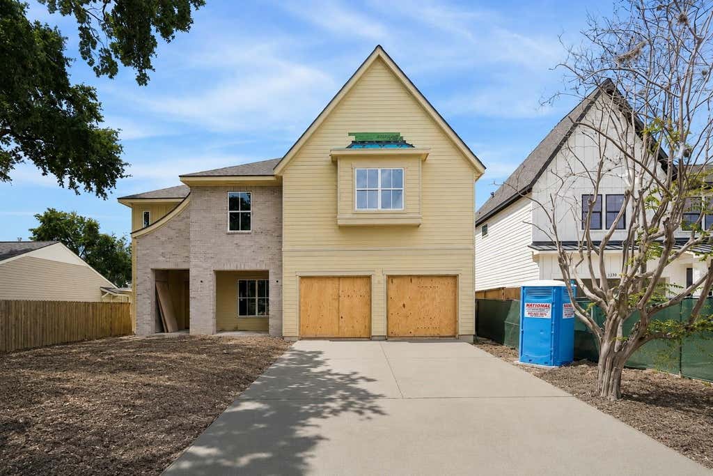 Photo of 1335 Gardenia Drive, Houston, TX 77018 (MLS # 13437937)