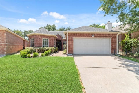 Homes For Sale - 7115 W Hearthstone Green Drive<br/> Harris County, Houston, TX 77095
