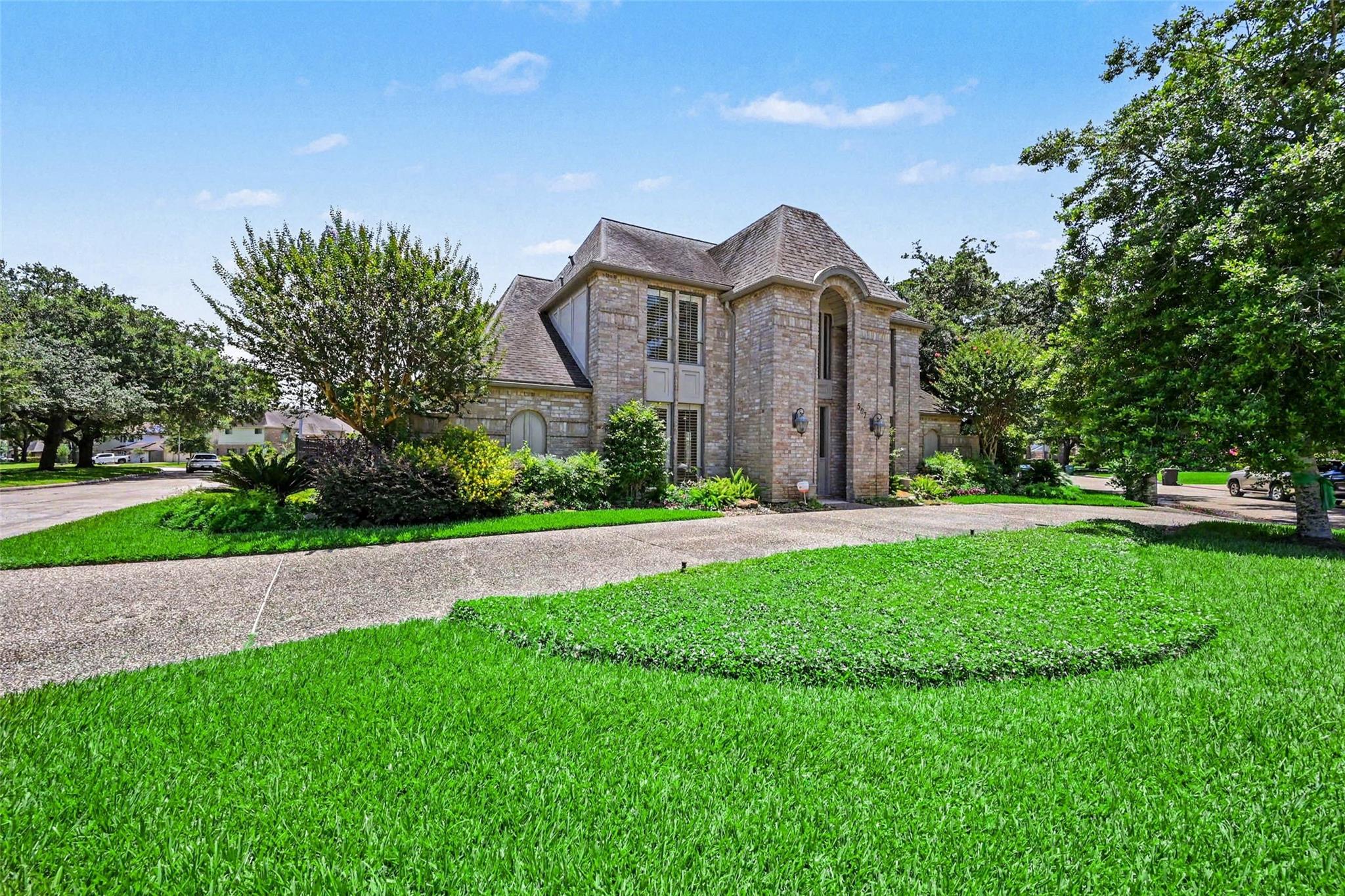 507 Commodore Way