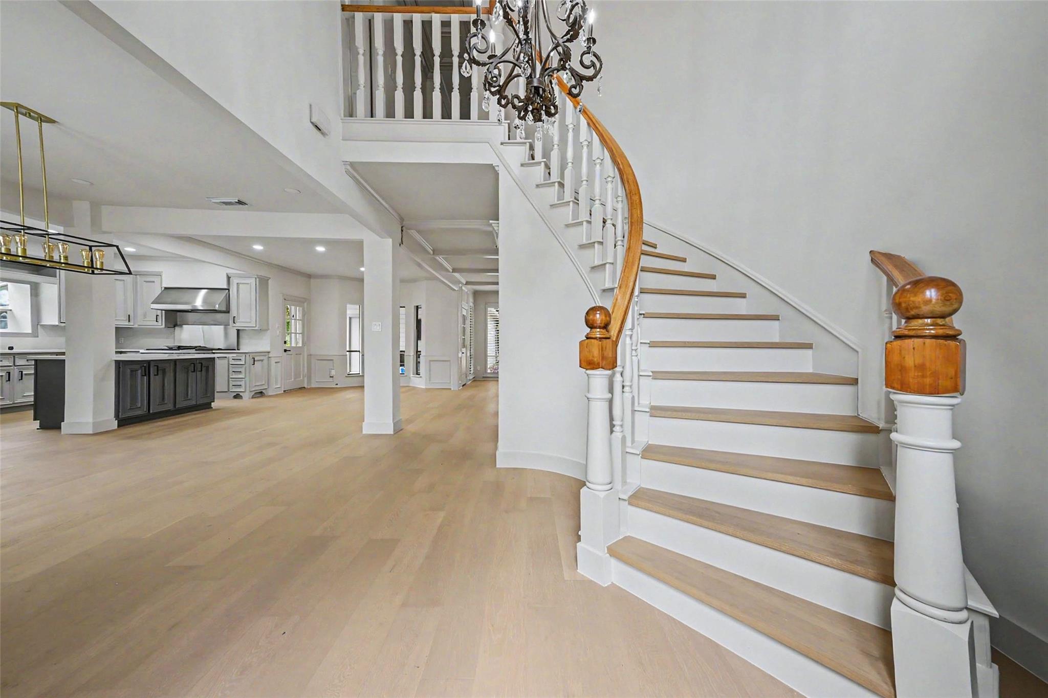 507 Commodore Way