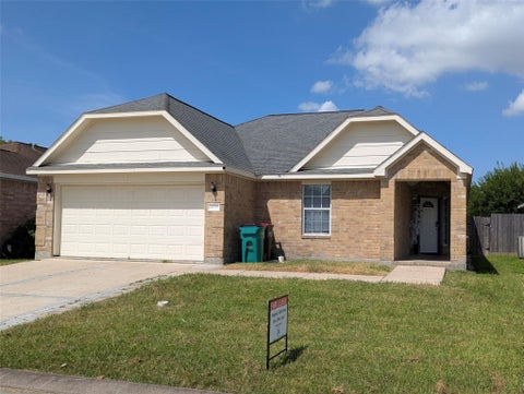 Photo of 4035 Cary Creek Drive, Baytown, TX 77521 (MLS # 29881768)