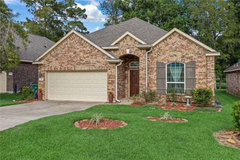 Photo of 68 Hallmark Drive, Conroe, TX 77304 (MLS # 60171542)