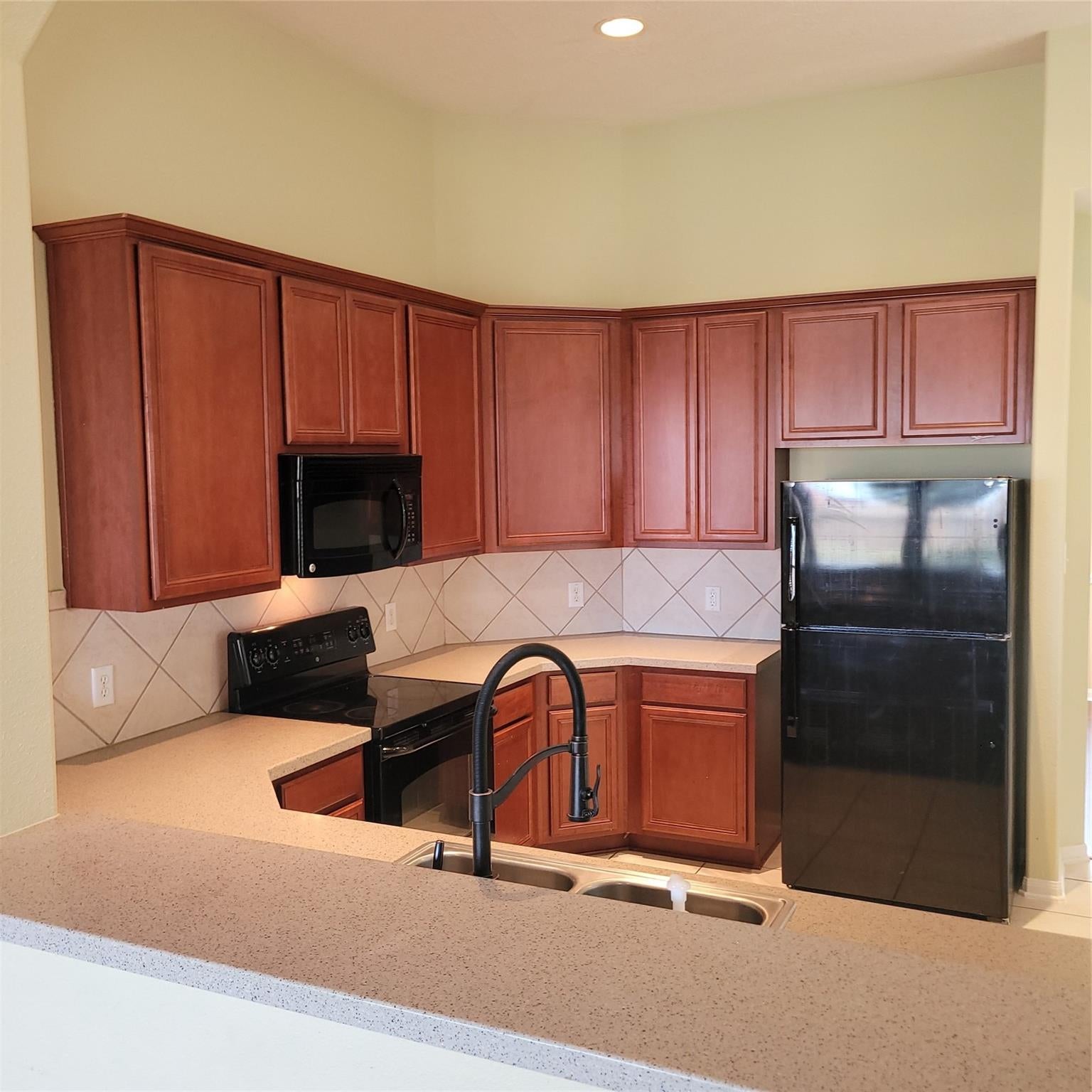 21410 Avalon Queen Drive