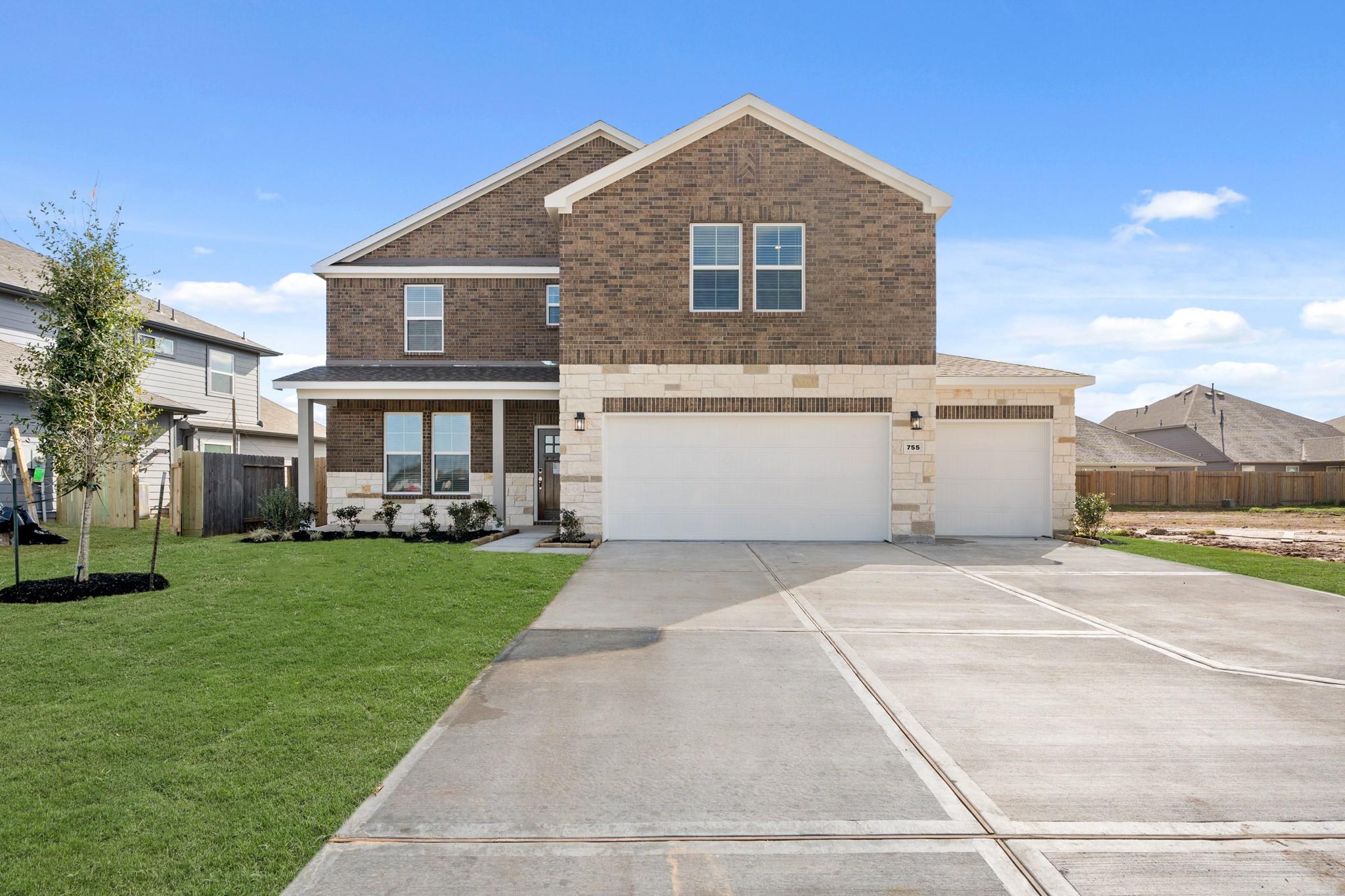 755 Woodhaven Lakes Drive