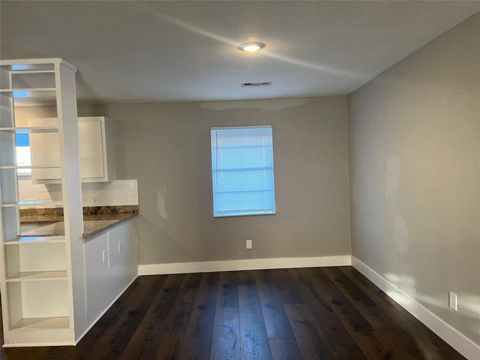 Tiny photo for 521 Wisconsin Street #4, South Houston, TX 77587 (MLS # 52899198)