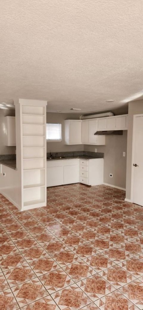 Tiny photo for 521 Wisconsin Street #4, South Houston, TX 77587 (MLS # 52899198)