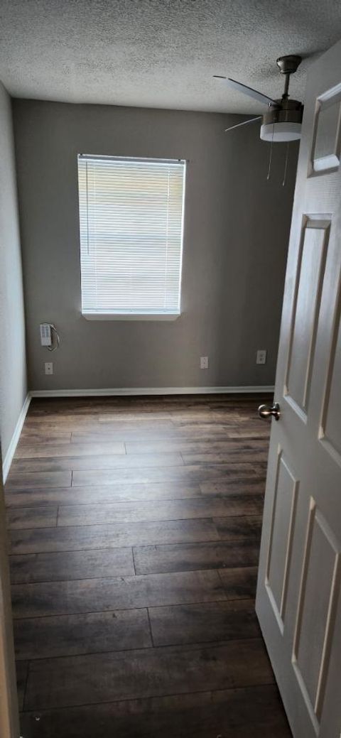 Tiny photo for 521 Wisconsin Street #4, South Houston, TX 77587 (MLS # 52899198)