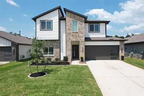 Photo of 10428 Great Basin Lane, Conroe, TX 77384 (MLS # 71678106)