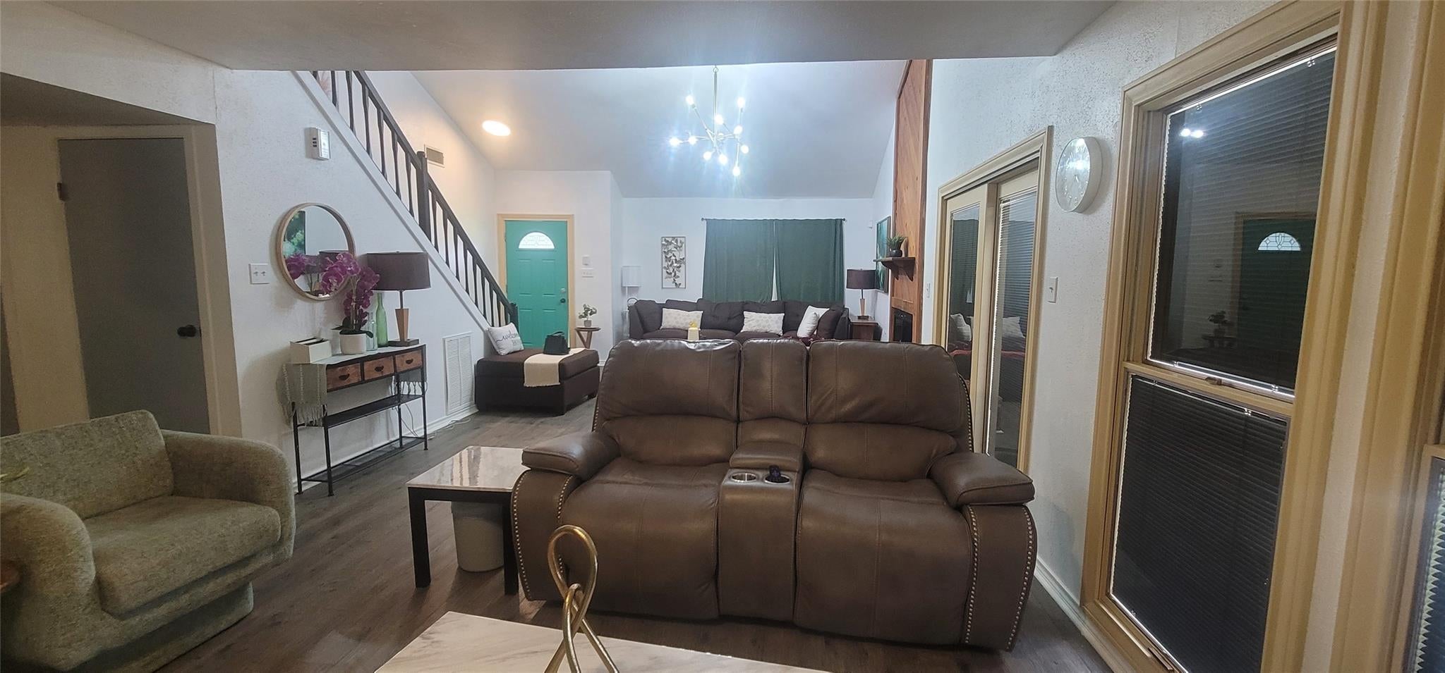 19522 Gamble Oak Drive