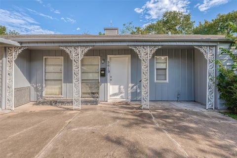 Photo of 5619 Willow Glen Drive, Houston, TX 77033 (MLS # 87849996)