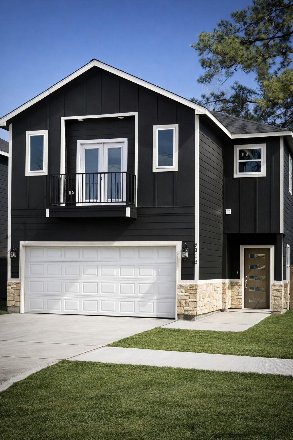 Photo of 9319 Noel Street, Houston, TX 77033 (MLS # 60626126)