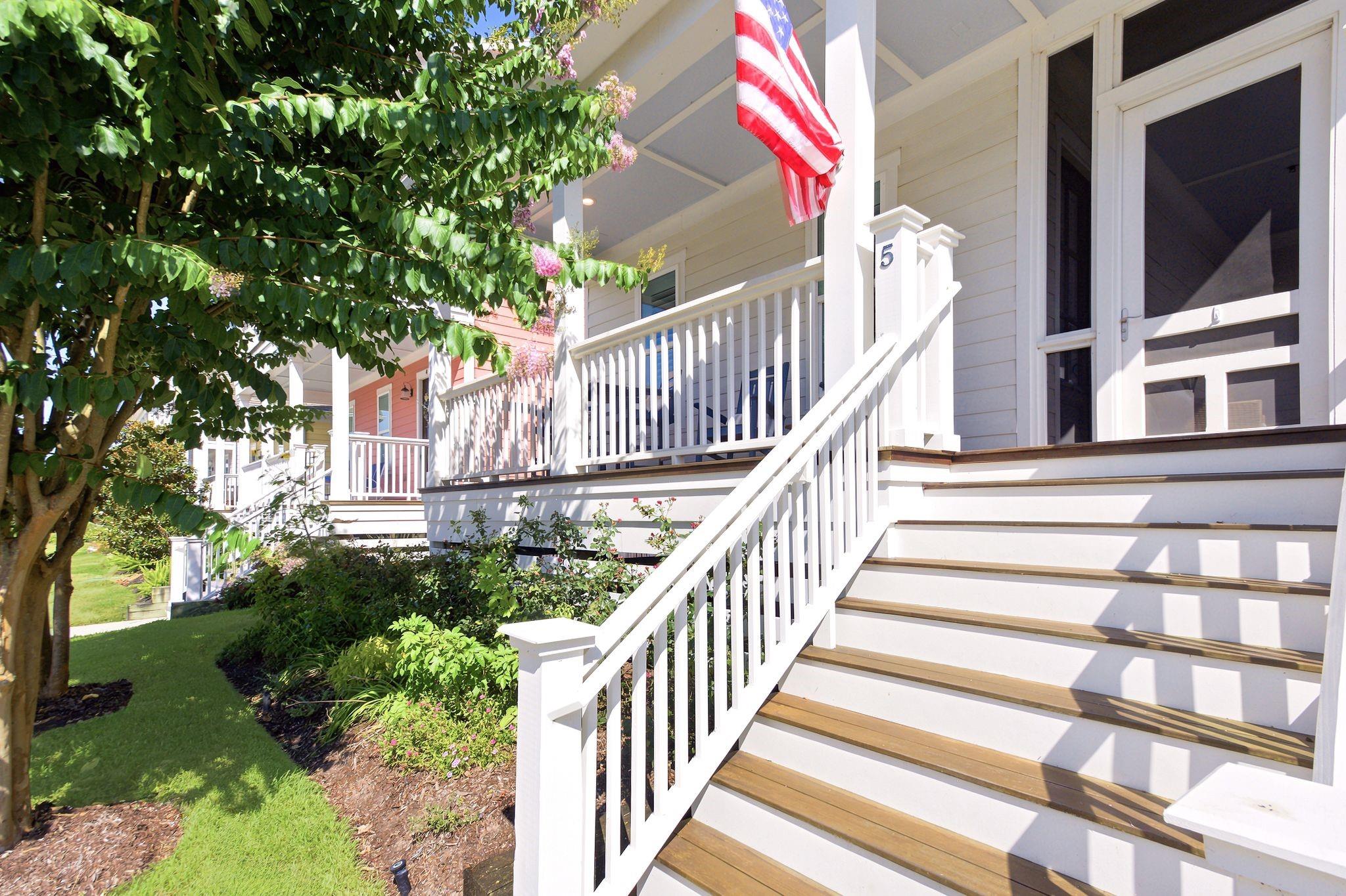5 Duval Street