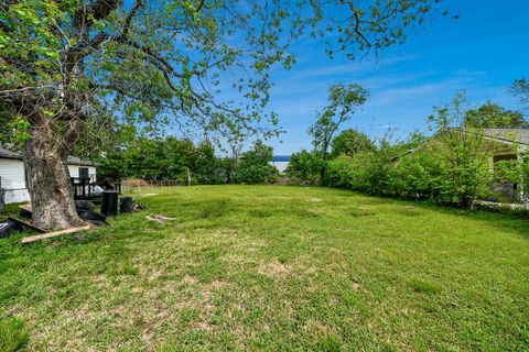 Vacant Land For Sale - 6711 Crestmont Street<br/> Houston, TX 77033