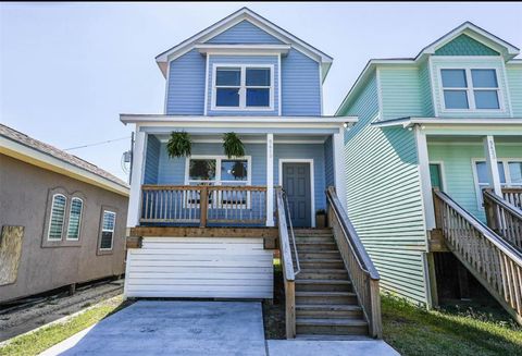 Photo of 5419 Avenue N 1/2, Galveston, TX 77551 (MLS # 39236368)