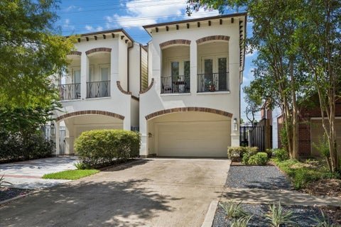 Photo of 2122 Banks Street, Houston, TX 77098 (MLS # 37767579)