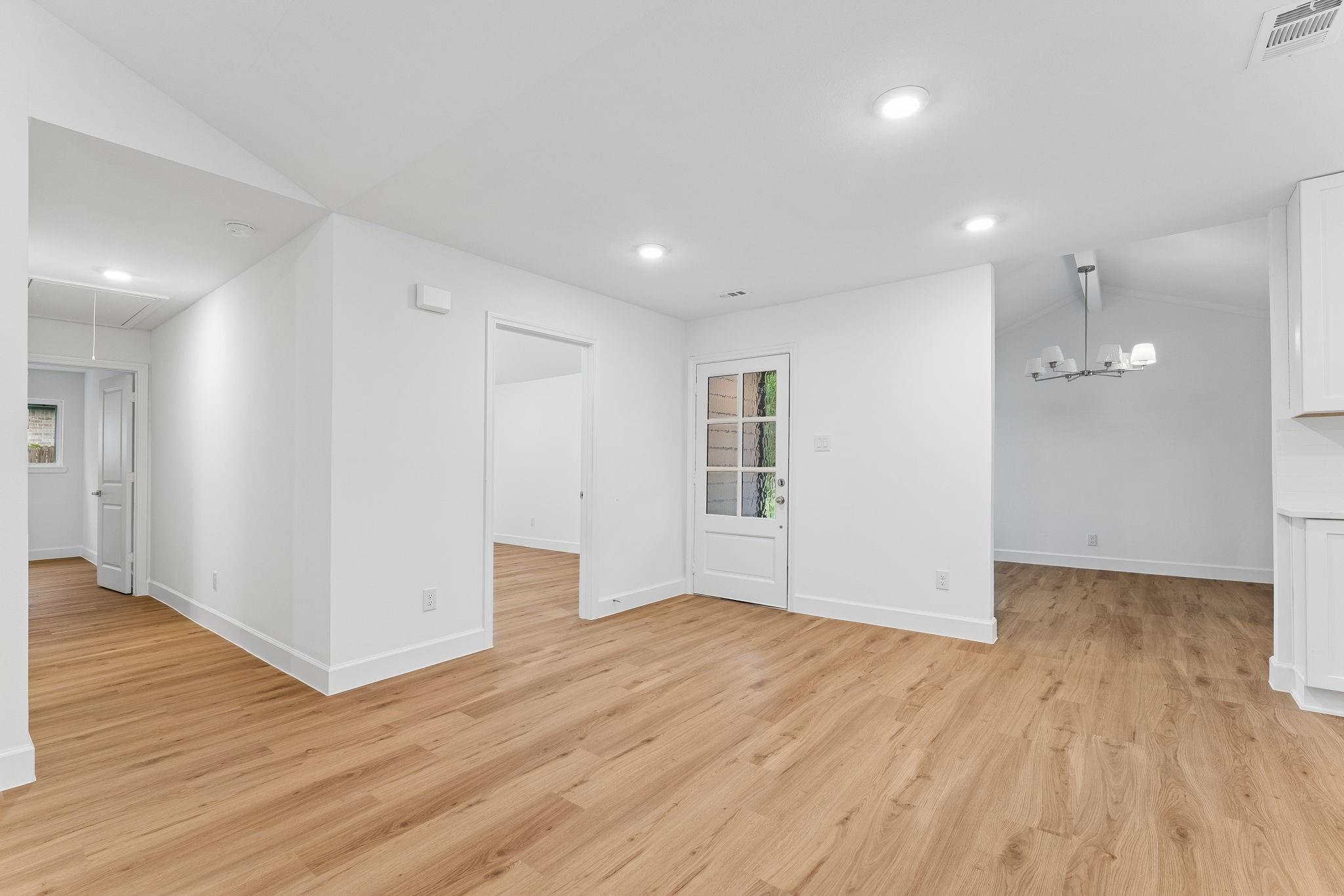 2122 Papoose Trail