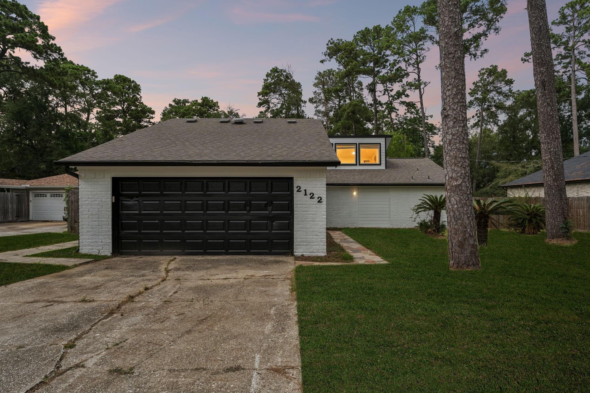 2122 Papoose Trail